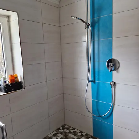 Ferien-monteurswohnung Christa Am Hermannsweg Apartman *